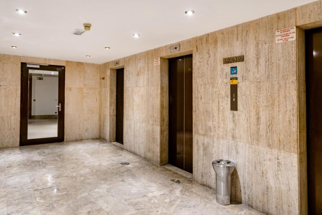 Urbantec Realty - Plaza De Colon Daire Madrid Dış mekan fotoğraf